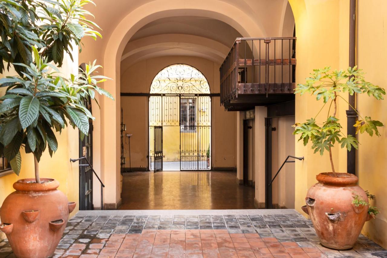 Charme & Chic San Giacomo Rome Exterior photo